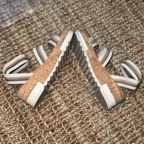 Steve Madden Bandi Platform Sandals - Picture 4 of 6